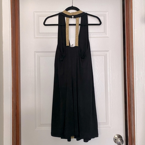 Swing style halter cocktail dress - Picture 2 of 6